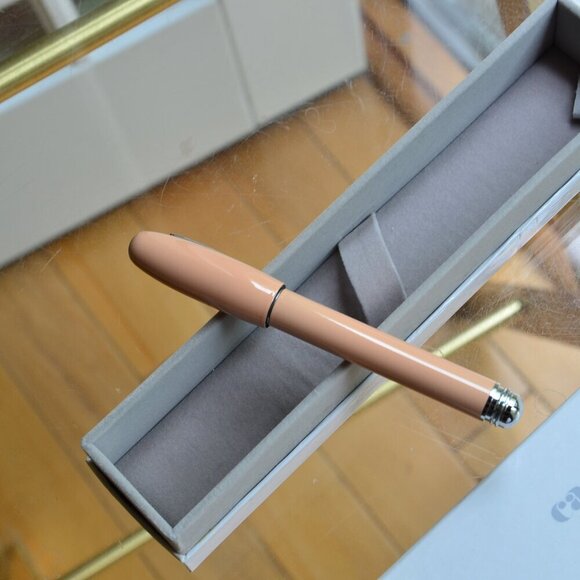 Cacharel Style Ball Pen With Box - Picture 6 of 7